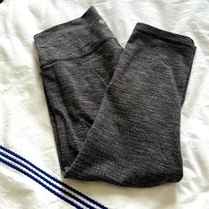 Lululemon size 10 cropped legging.     I believe it is the Align fit.